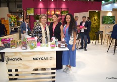 Parte del equipo comercial femenino de MOYCA.